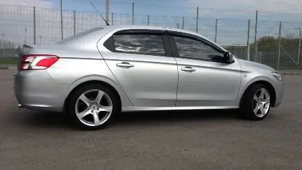 Peugeot 301 casi neuf 45 000km